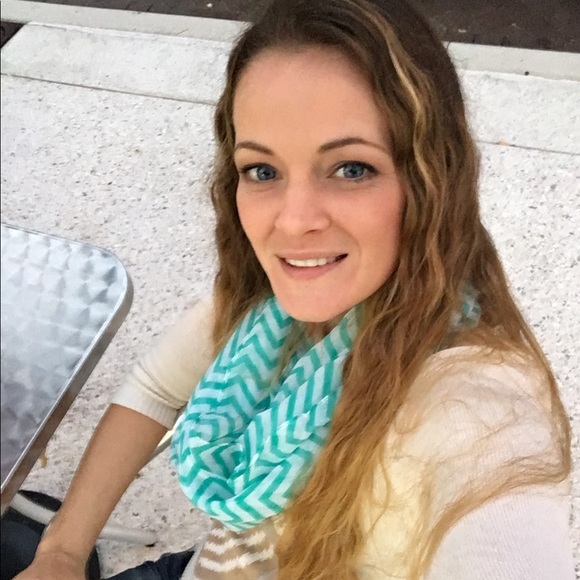 Meet your Posher, Jamie - Picture 2 of 2